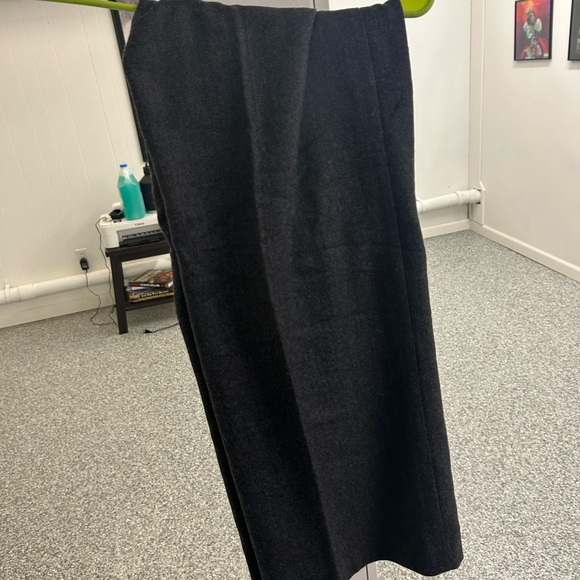 LOFT Trousers - Picture 2 of 2